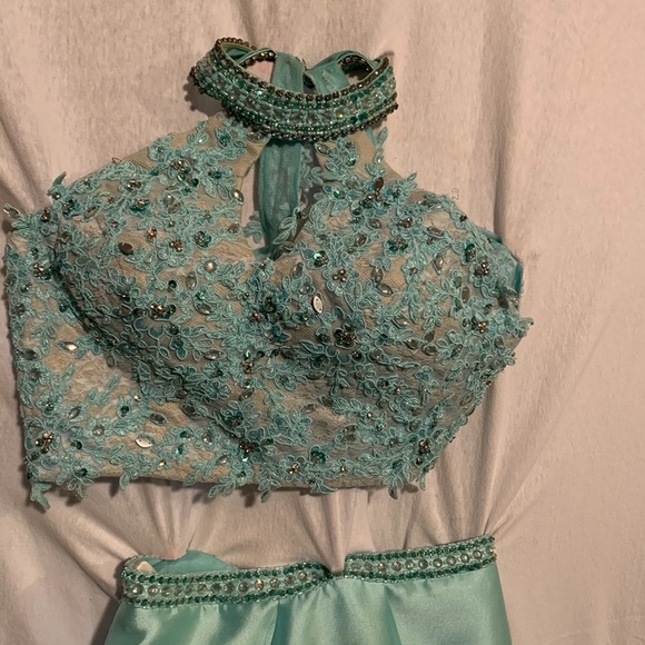 Prom Dress - Picture 3 of 5